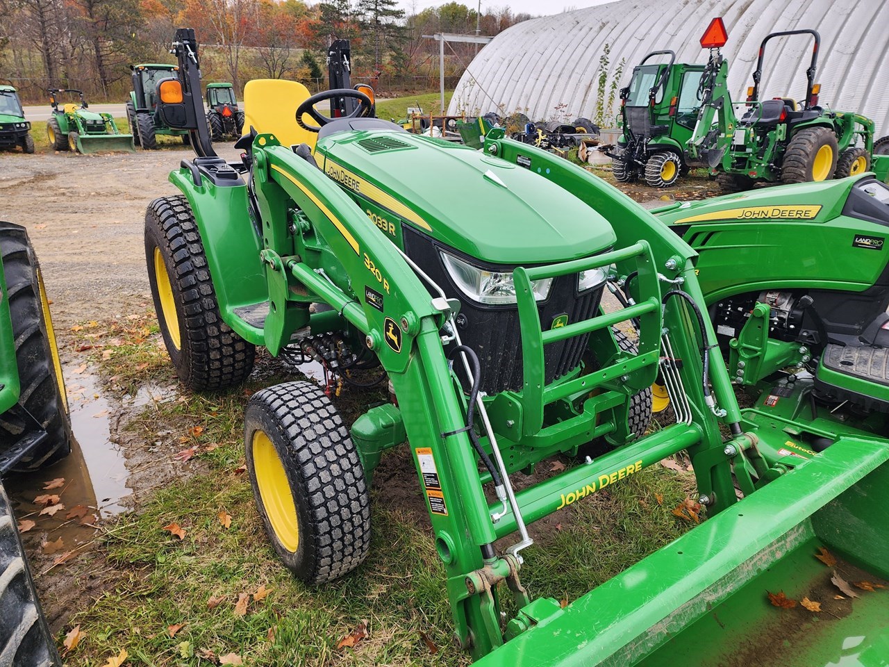 2021 John Deere 3033R Compact Utility Tractor A La VentaFalconer New York