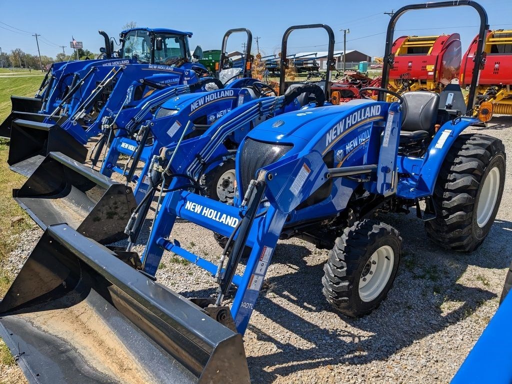 2023 New Holland Workmaster™ Compact 25-40 Series 40 Image 2