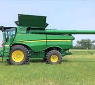 2022 John Deere S780 Thumbnail 2