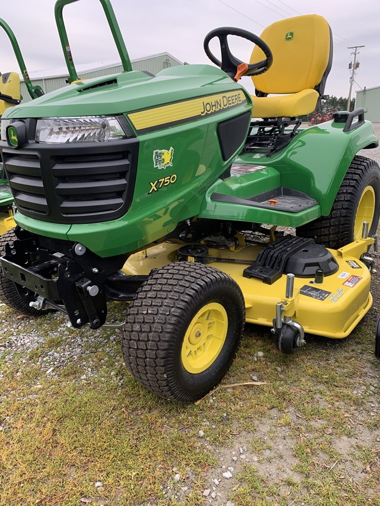 2022 John Deere X750 Riding Mower For Sale in Upper Sandusky Ohio
