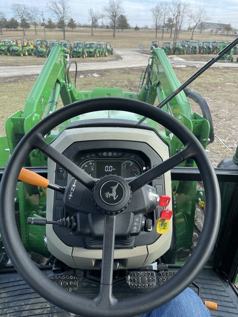 2022 John Deere 5100E Utility Tractor For Sale in Palmyra Missouri