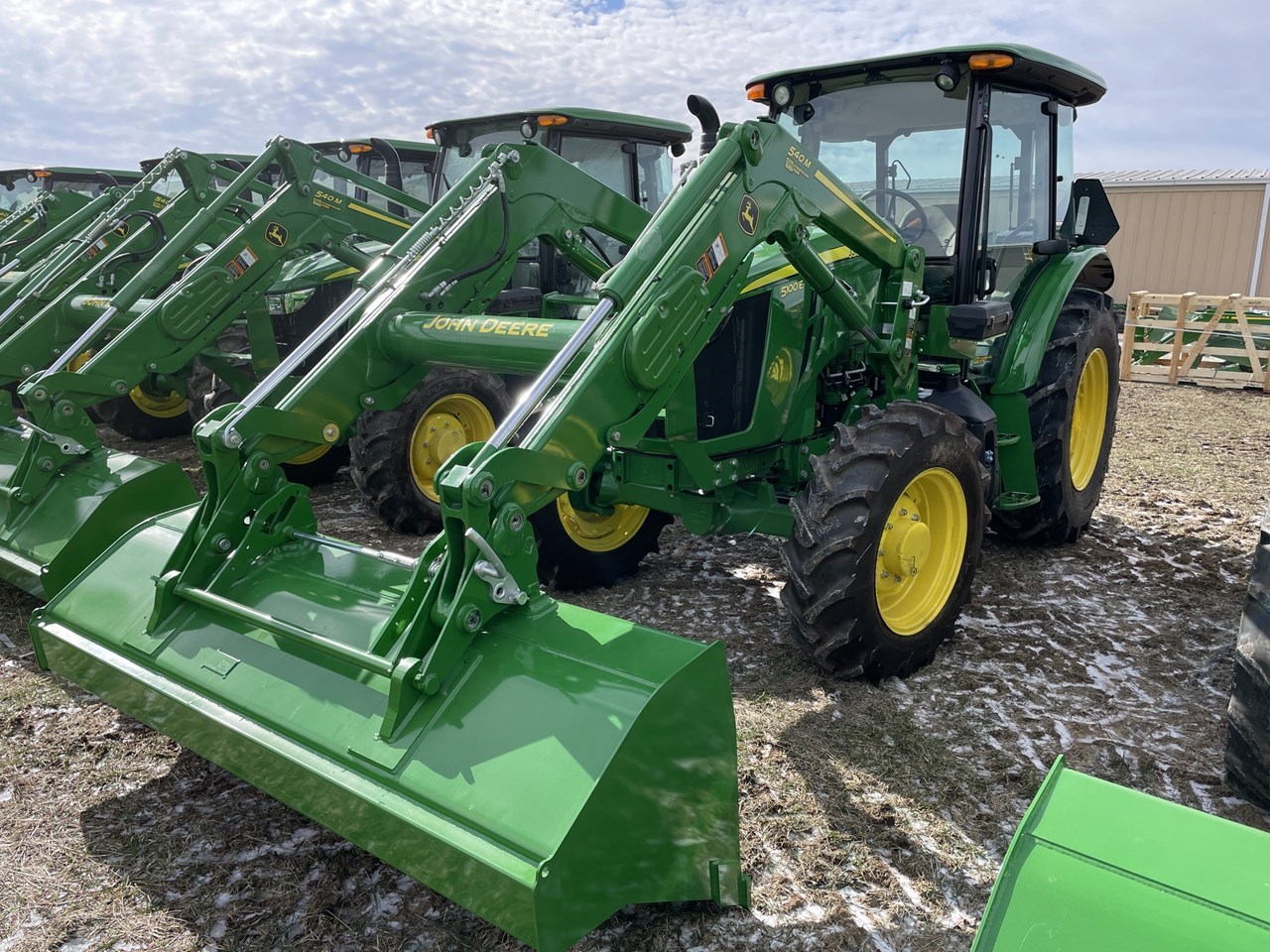 2022 John Deere 5100E Tractor Utility For Sale in Farmington Set up