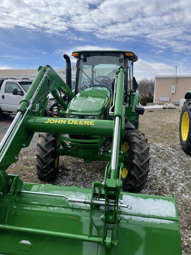 2022 John Deere 5100E Utility Tractor For Sale in Palmyra Missouri