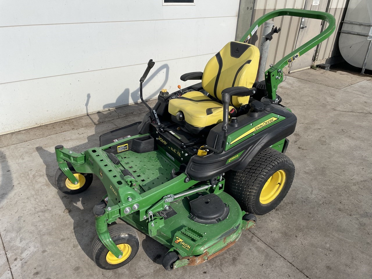 2020 John Deere Z950R Zero Turn Mower For Sale in Northfield Minnesota