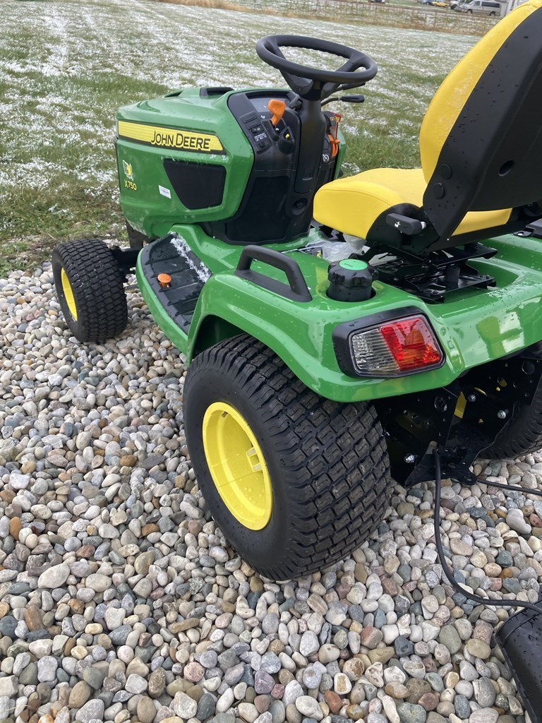 2022 John Deere X750 Riding Mower For Sale in Bowling Green Ohio
