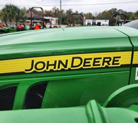 2023 John Deere 3025E Thumbnail 9