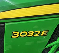 2023 John Deere 3032E Thumbnail 7