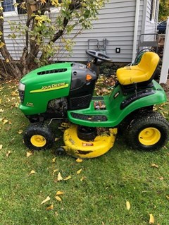 Lawn Mower For Sale 2003 John Deere L110 , 17 HP Lawn Mower For Sale 2003 John Deere L110 , 17 HP