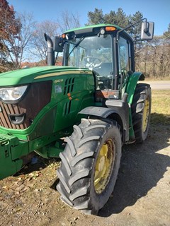 Tractor - Row Crop For Sale 2013 John Deere 6140M 
