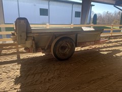 Manure Spreader-Dry/Pull Type For Sale New Idea 3718 