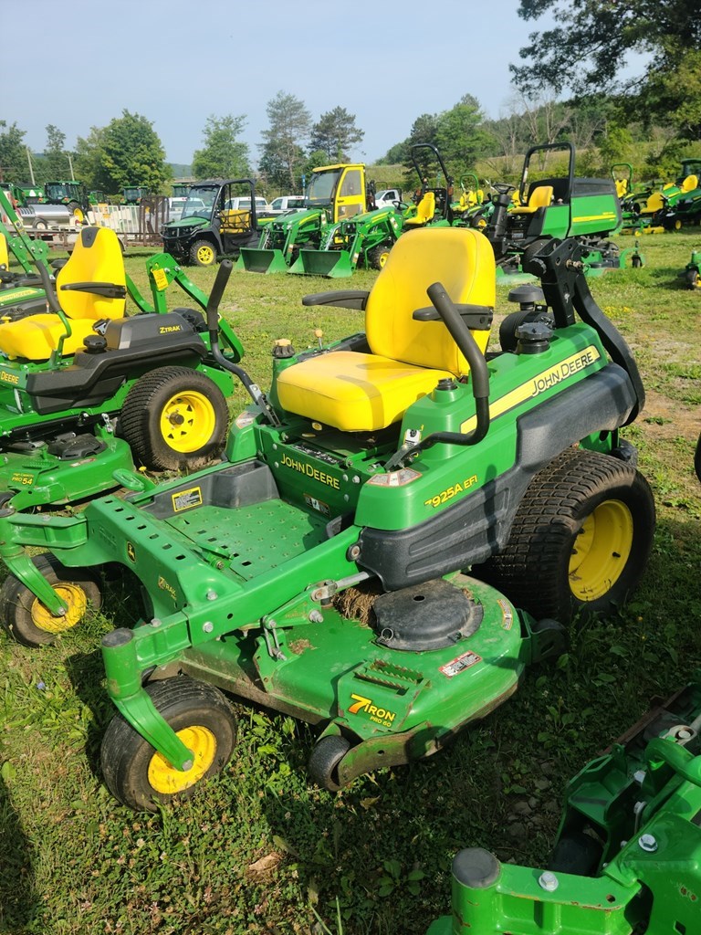 2013 John Deere Z925A Zero Turn Mower برسم البيعFalconer New York
