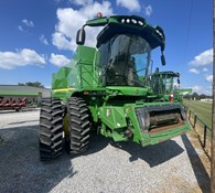 2017 John Deere S680 Thumbnail 3