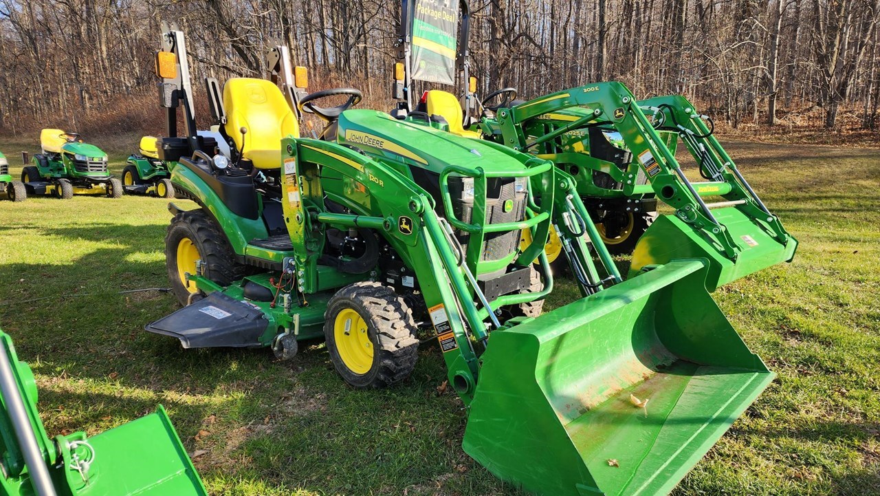 2019 John Deere 1025R Tractor - Compact Utility For Sale