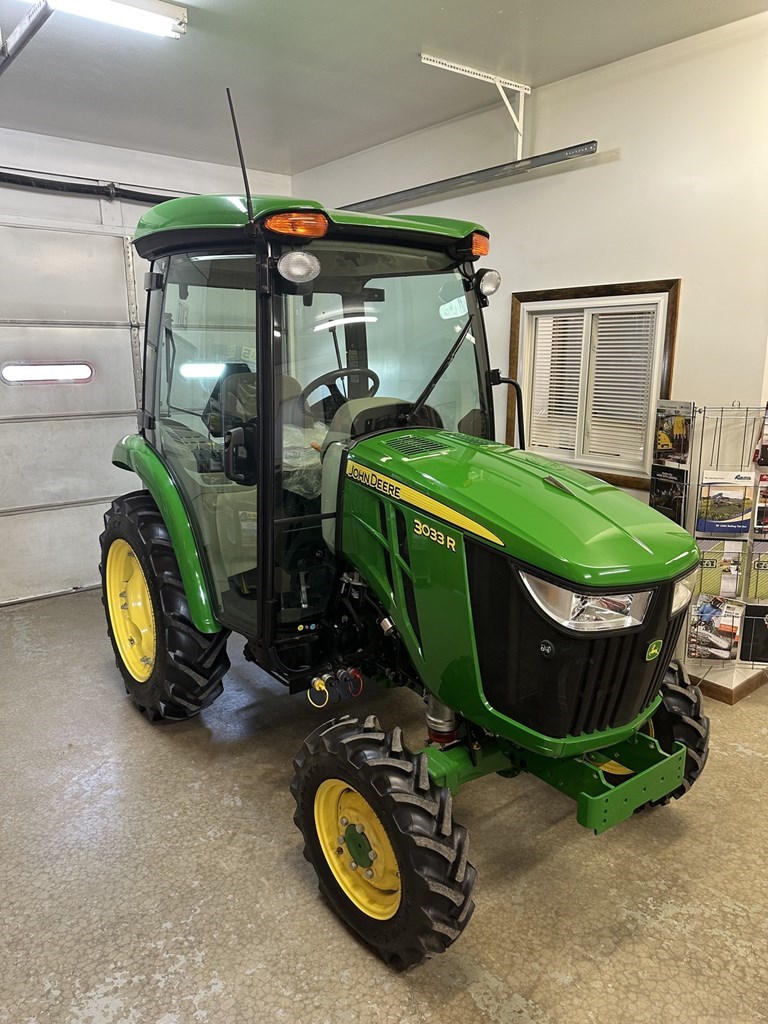 2019 John Deere 3033R Tractor - Compact Utility For Sale