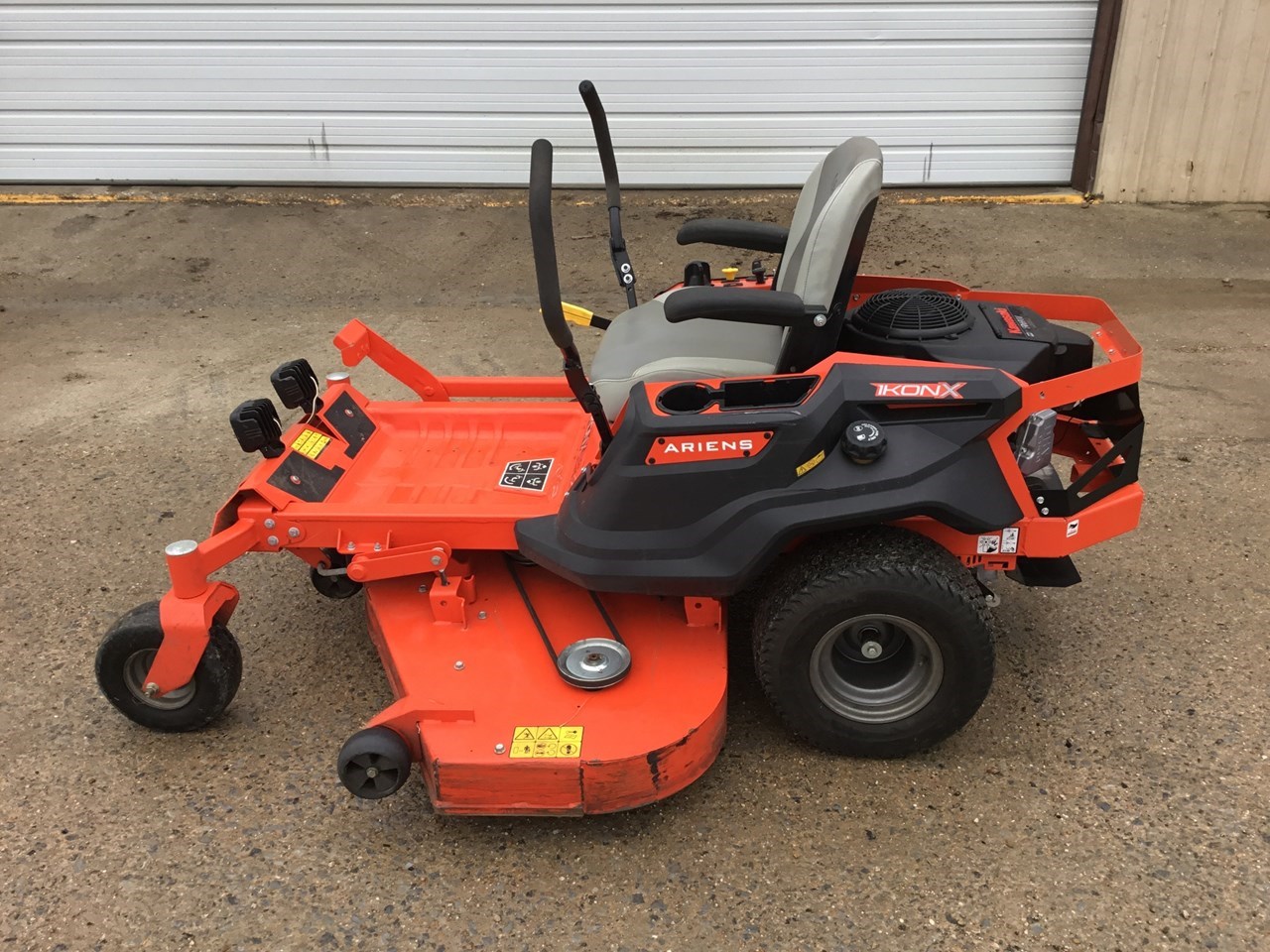 2017 Ariens IKON X52 Zero Turn Mower برسم البيعTerrell Texas