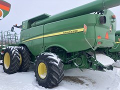 2014 John Deere S690 Thumbnail 4