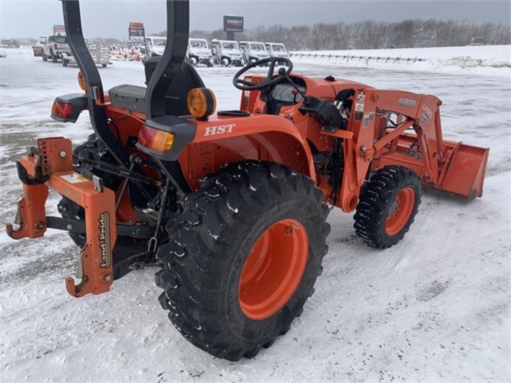 2017 Kubota L3301HST Compact Utility Tractor For Sale in Barneveld