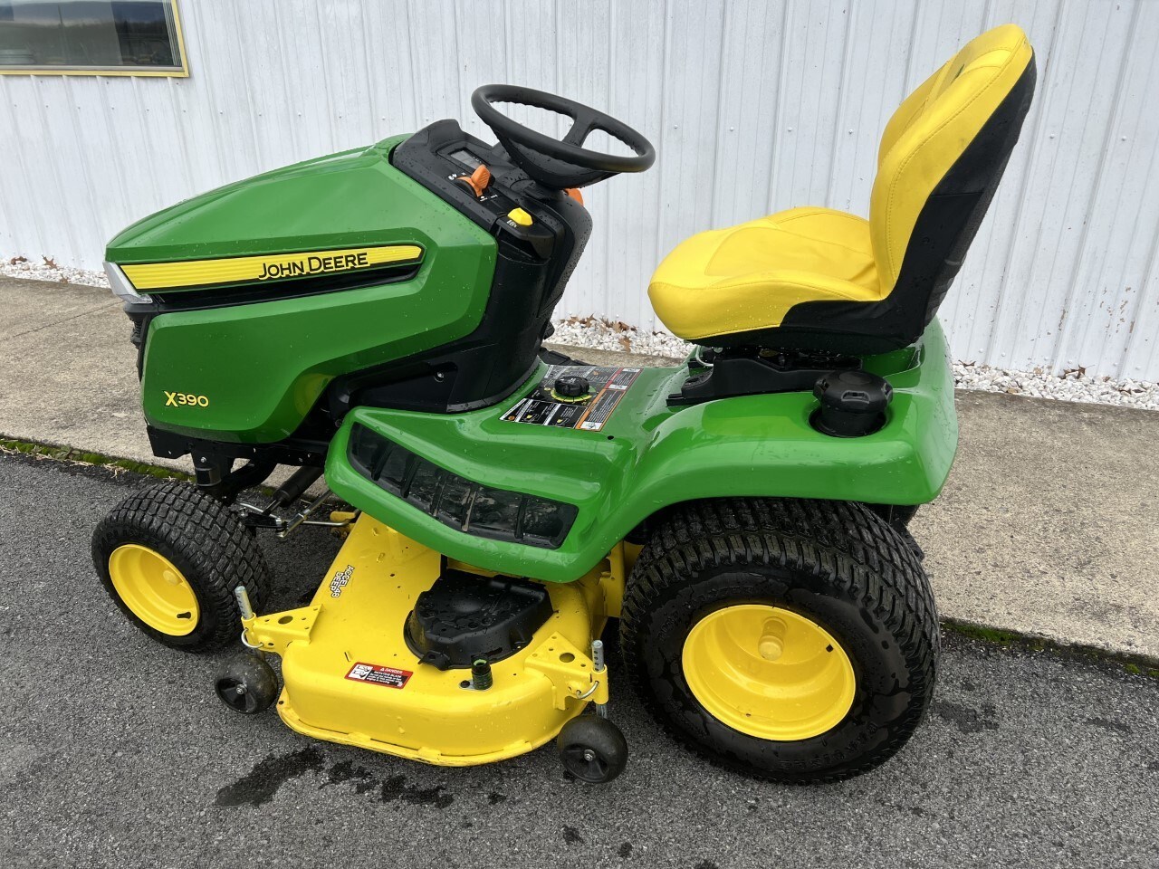 2022 John Deere X390 Lawn Mower For Sale
