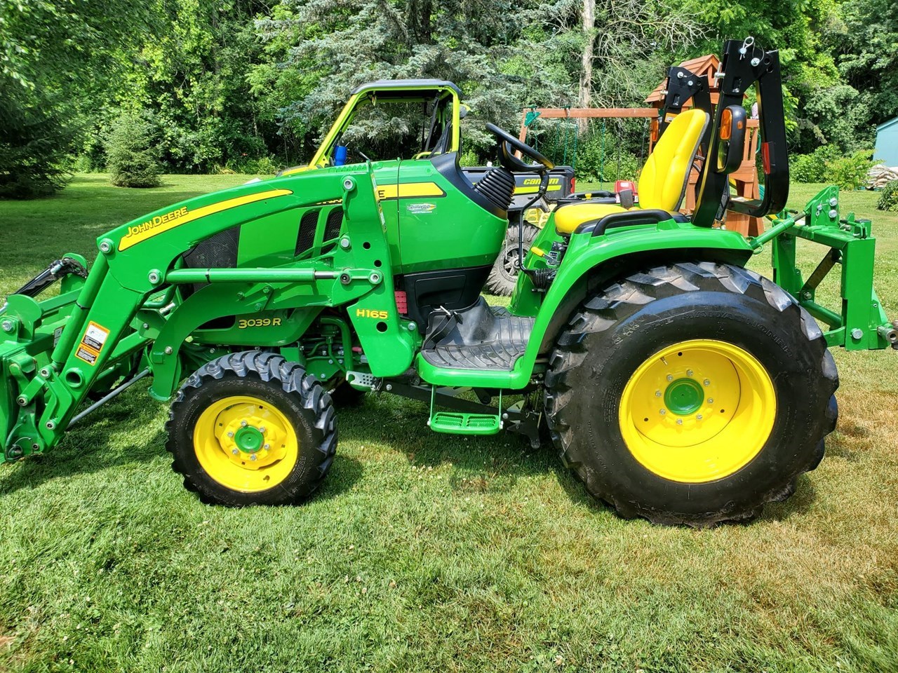 2015 John Deere 3039R Tractor - Compact Utility For Sale