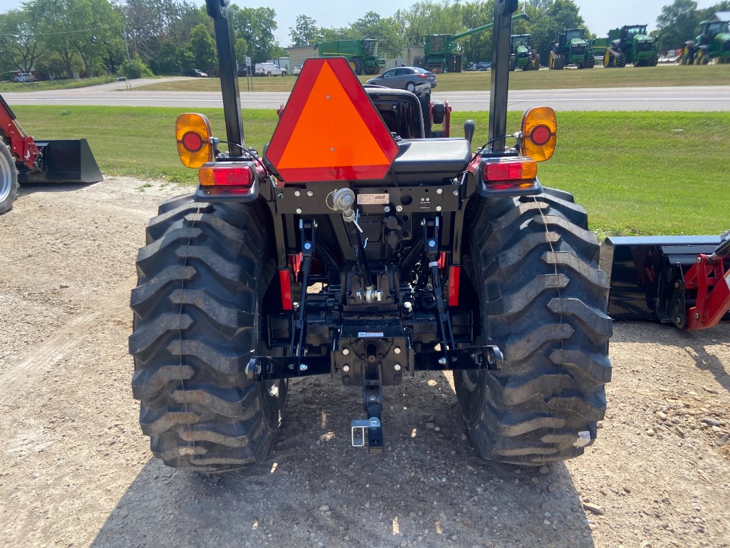 2022 Case IH Farmall 40A Compact Utility Tractor VerkaufNorthfield
