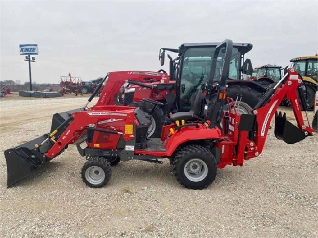 2022 Massey Ferguson GC1723EB Tractor For Sale in Quincy Illinois