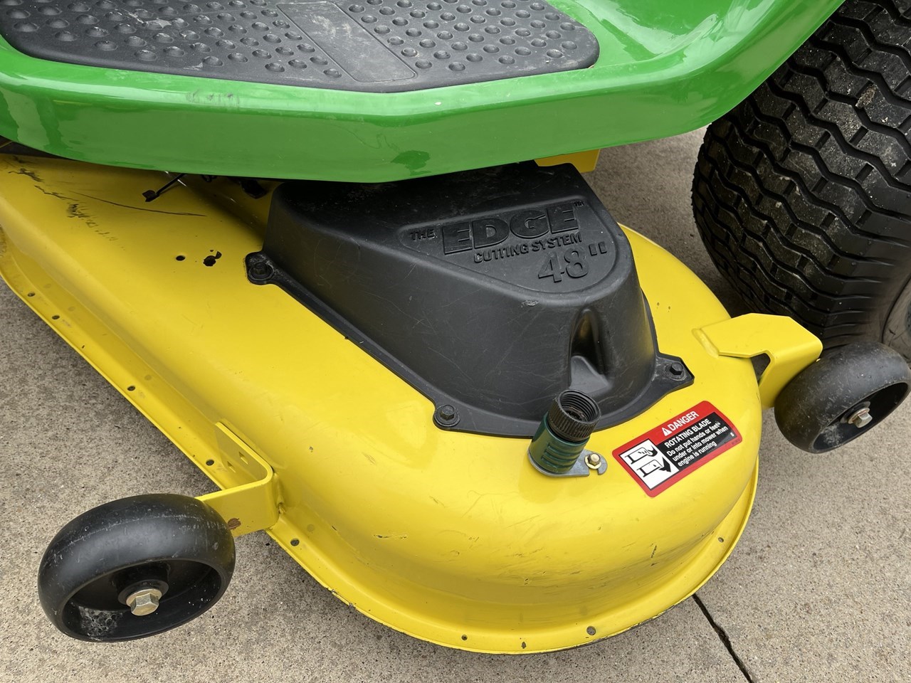 2010 John Deere LA145 Riding Mower For Sale in Mt Vernon Iowa