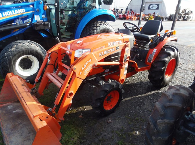 2012 Kubota B3200HSD Tractor - Compact Utility For Sale