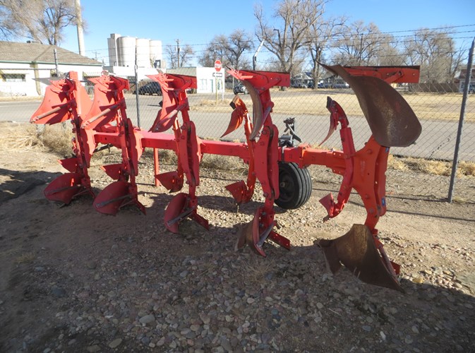2010 Kuhn MM122 Plow For Sale