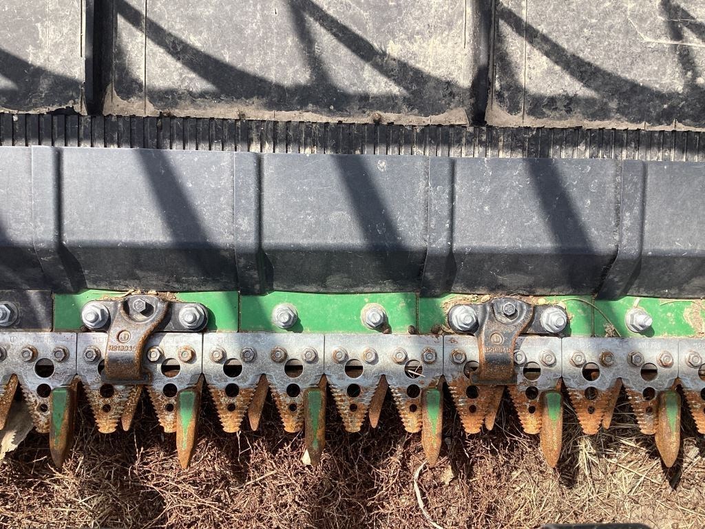 2020 John Deere 745FD HeaderDraper/Flex برسم البيعRedfield South Dakota