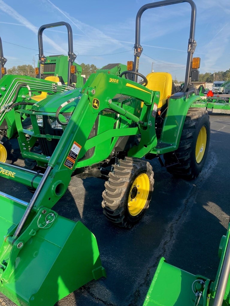 2023 John Deere 3032E Compact Utility Tractor A La VentaValdosta
