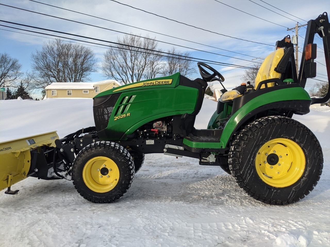 2018 John Deere 2025R Compact Utility Tractor For Sale in Springville