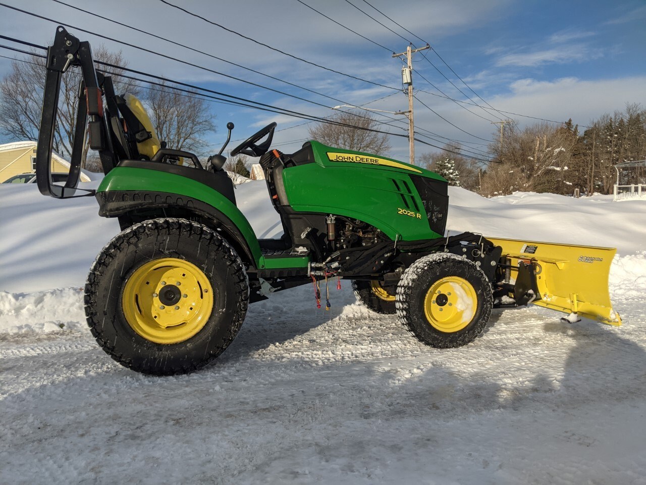 2018 John Deere 2025R Compact Utility Tractor For Sale in Springville