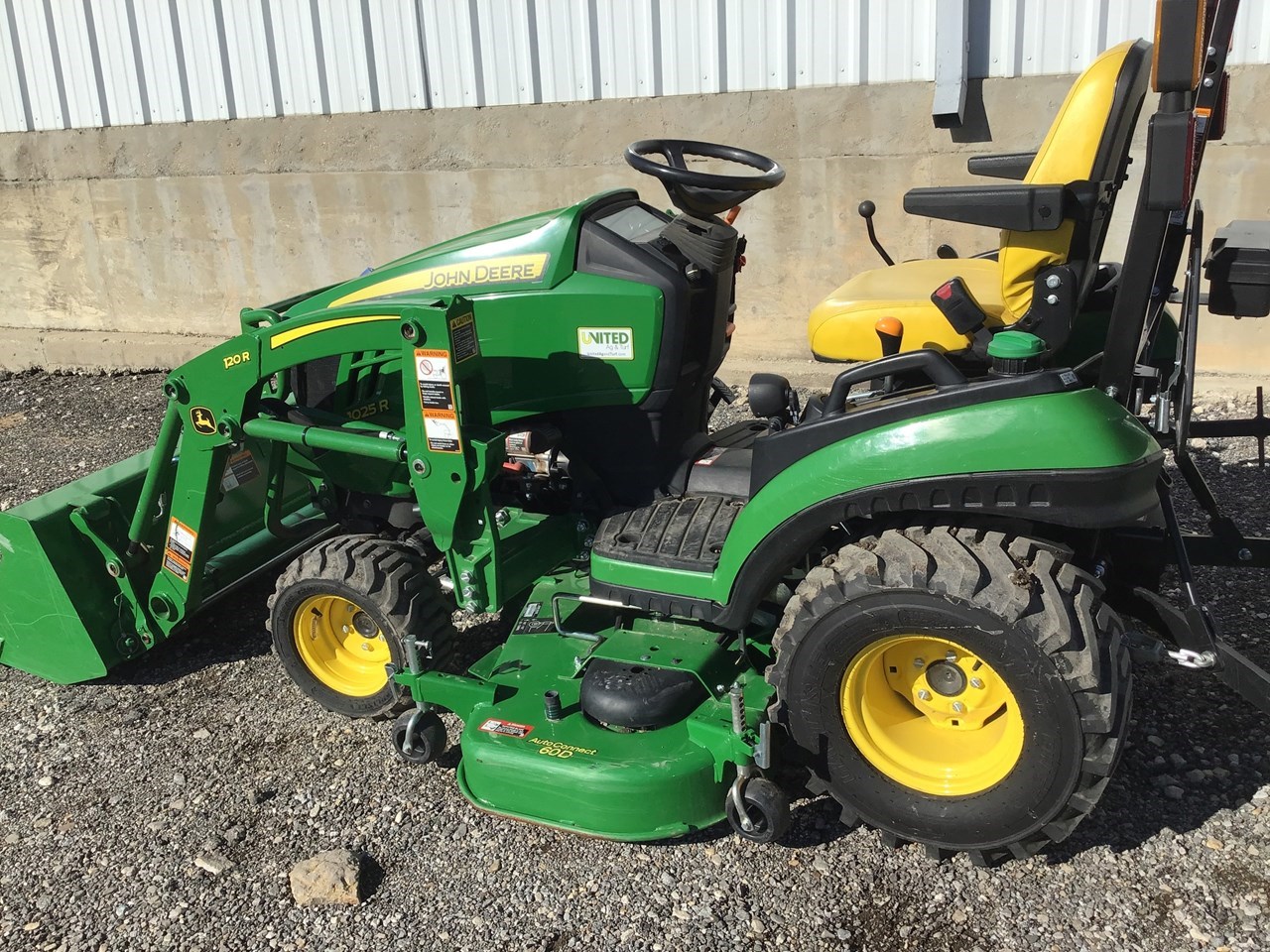 John Deere 1025R Compact Utility Tractor For Sale in Rhome Texas