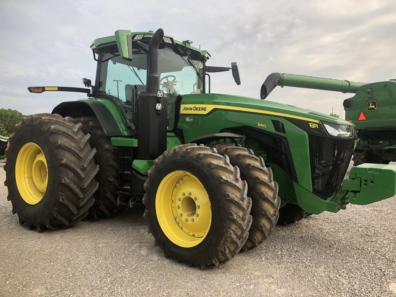 2022 John Deere 8R 340 Tractor Row Crop For Sale in Elizabethtown