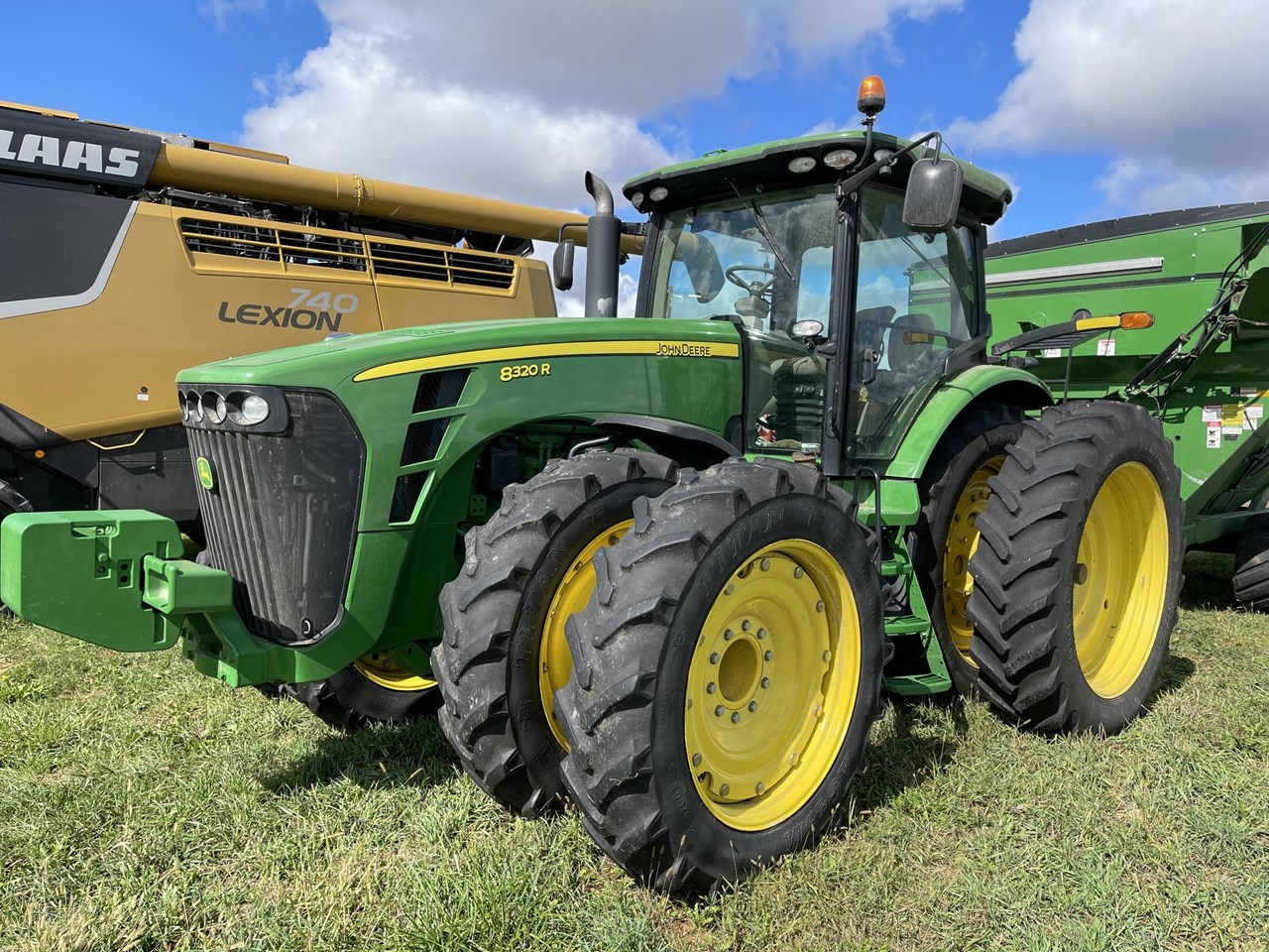 2010 John Deere 8320R Row Crop Tractor For Sale in Streator Illinois