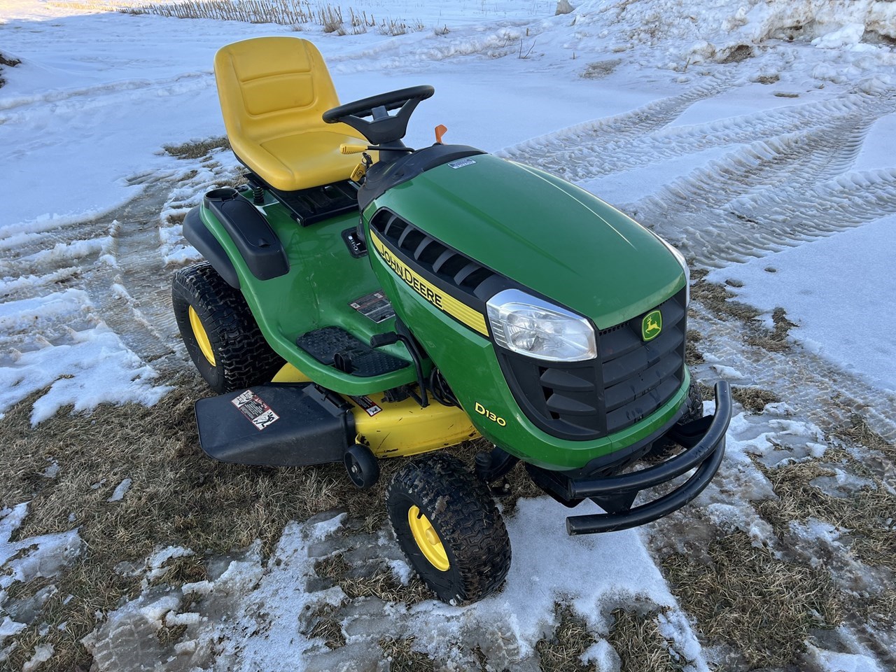 2013 John Deere D130 Riding Mower For Sale in Stratford Wisconsin