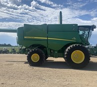 2022 John Deere S780 Thumbnail 2