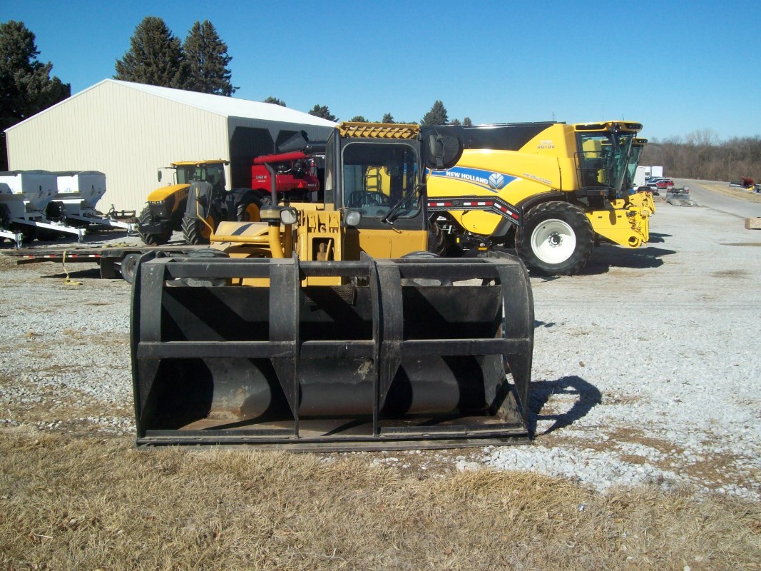 2000 Caterpillar TH62 معالج بعادي برسم البيعWamego Kansas