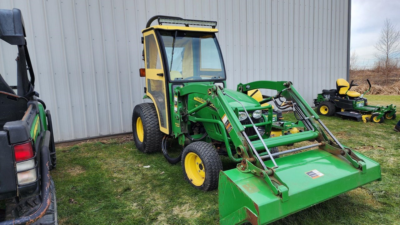 2011 John Deere 2520 Tractor - Compact Utility For Sale