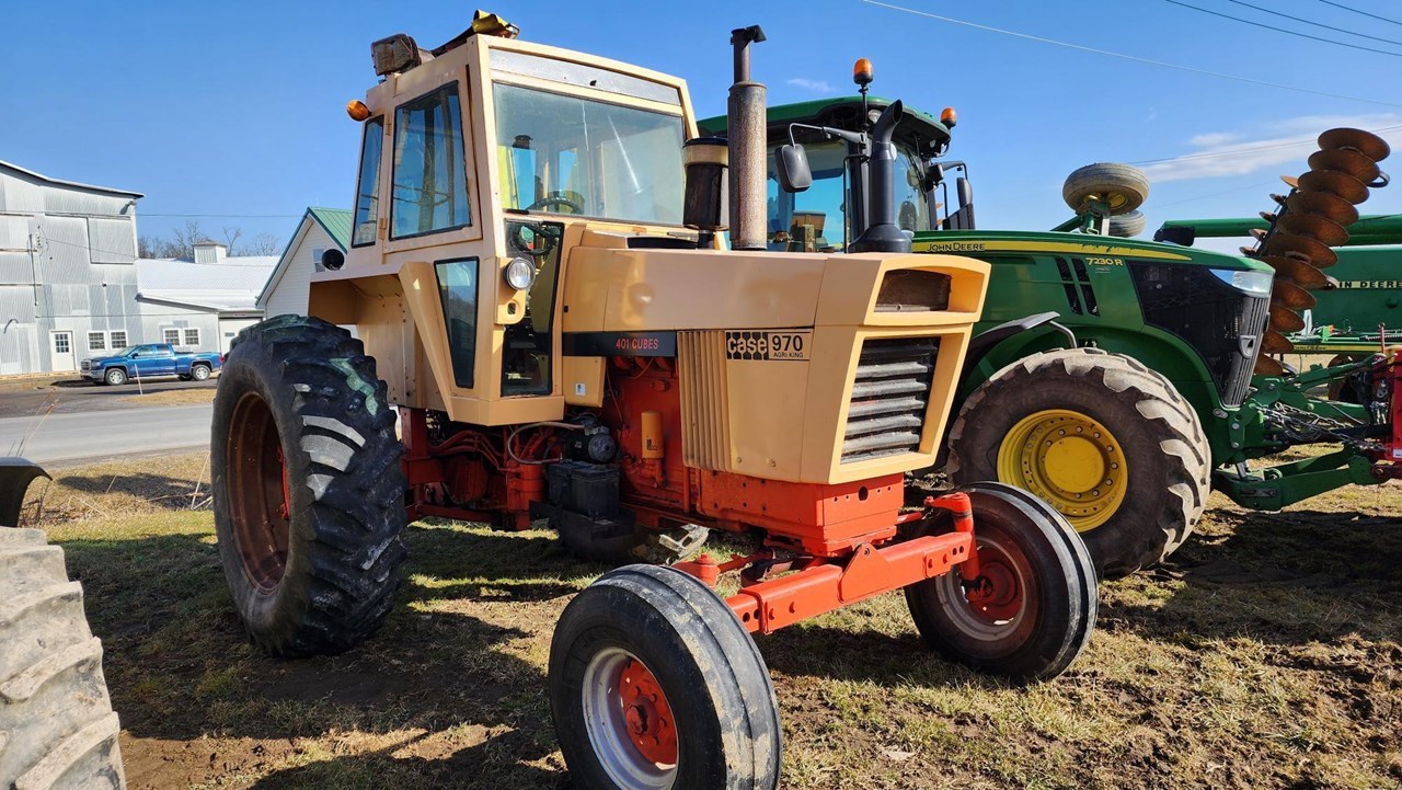 1975 Case 970 Tractor - Row Crop For Sale
