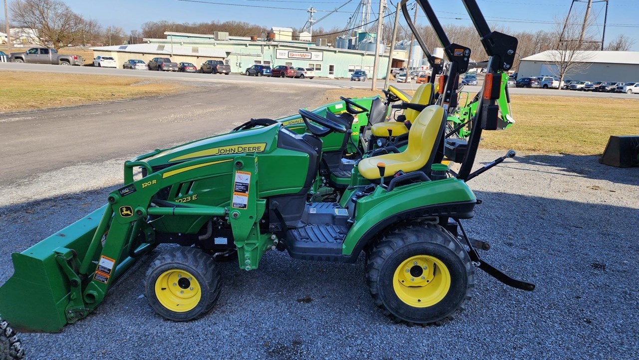 2017 John Deere 1023E Tractor - Compact Utility For Sale