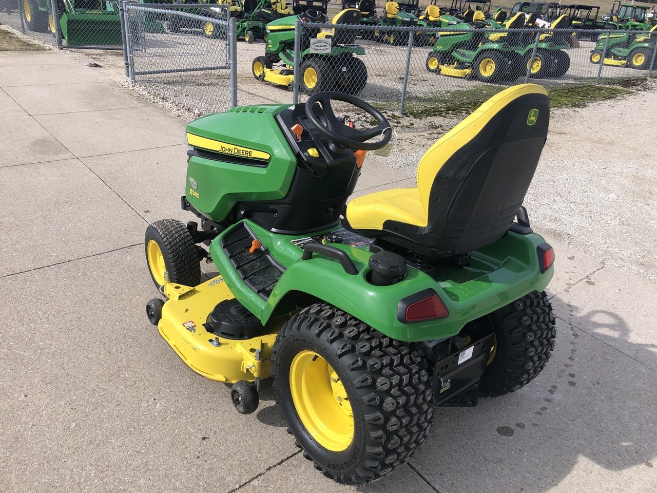 2022 John Deere X580 Riding Mower For Sale in Geneseo Illinois