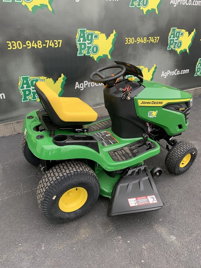 2023 John Deere S100 Tractor corta relva Para VendaBurbank Ohio