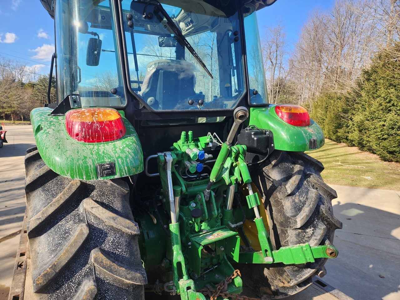 2017 John Deere 5085M Tractor - Utility For Sale
