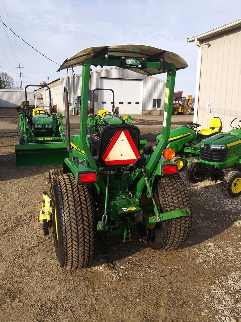 1996 John Deere 770 Compact Utility Tractor برسم البيعEdinboro Pennsylvania