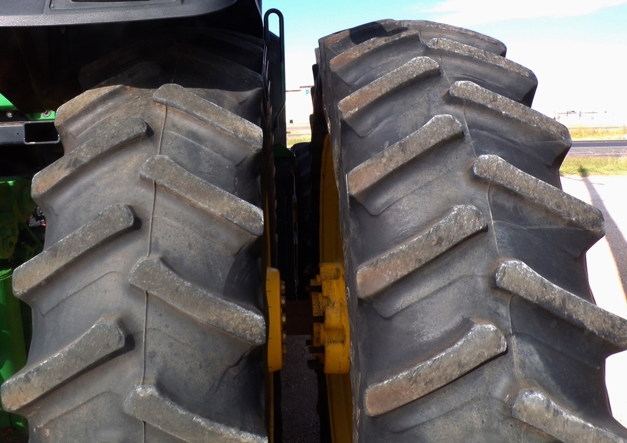 2020 John Deere 8R 340 Row Crop Tractor برسم البيعBrownfield Texas