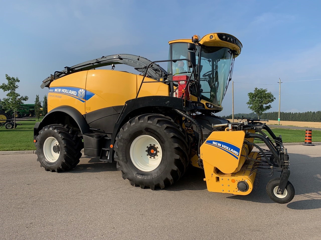 2021 New Holland FR550 حاصدة - مزودة بآلية دفع ذاتي برسم البيعElmira ...