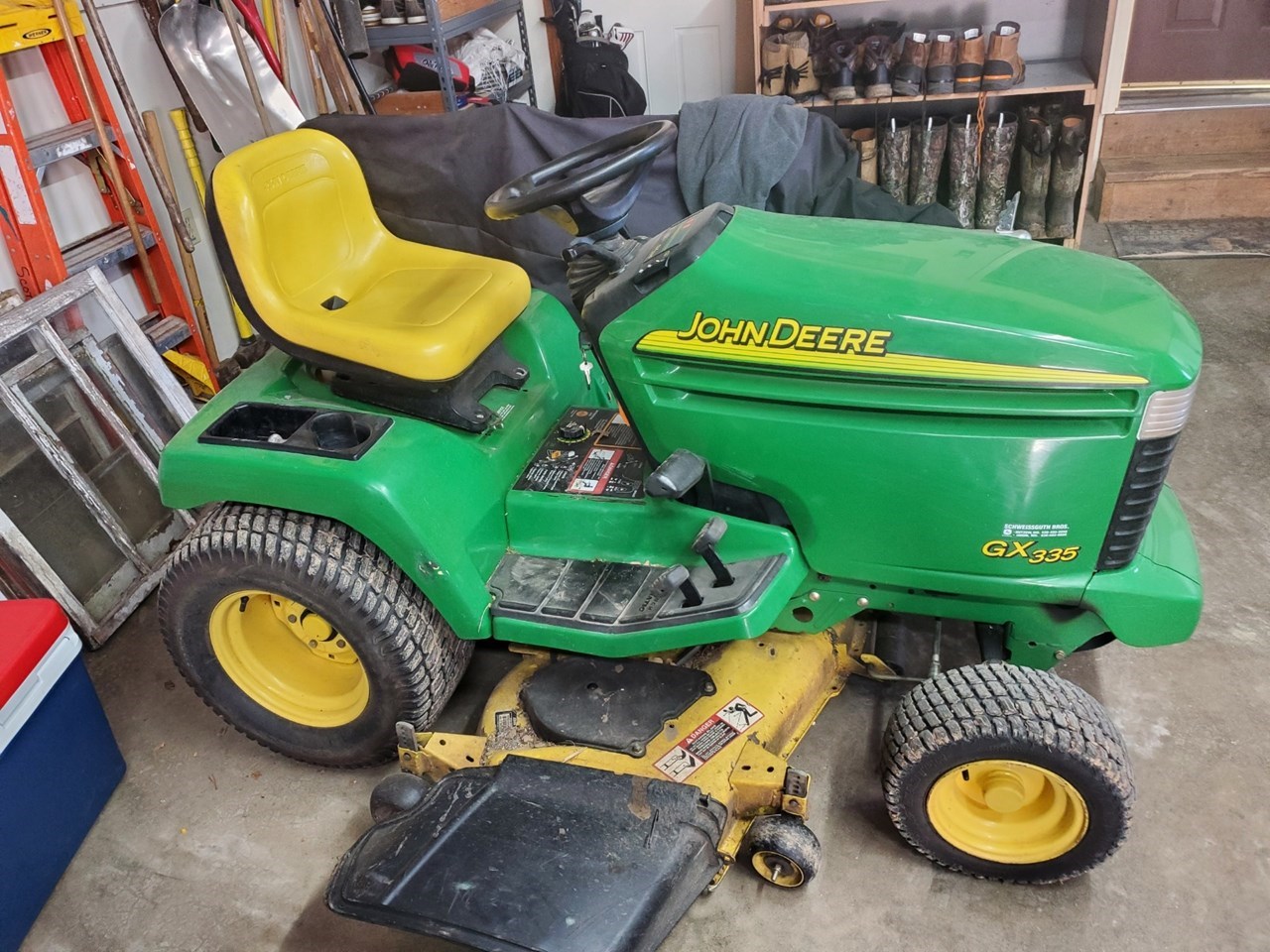 2004 John Deere GX335 Riding Mower For Sale in Dutzow Missouri