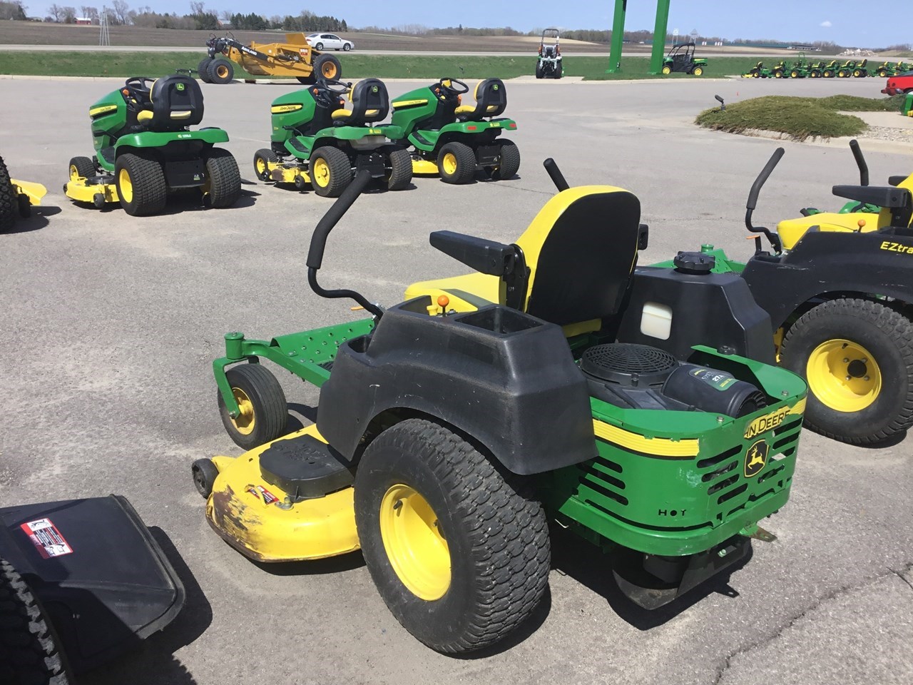 2012 John Deere Z445 Zero Turn Mower For Sale in Willmar Minnesota