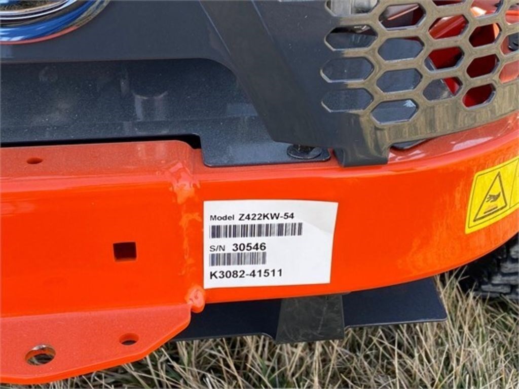 2023 Kubota Z422 Zero Turn Mower For Sale in Pittsfield Illinois